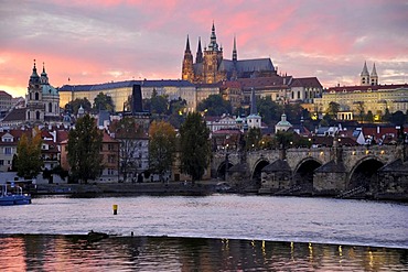 Vltava river, Charles Bridge, St. Nicholas, St. Vitus Cathedral, Prague Castle, Hradcany, Prague, Bohemia, Czech Republic, Europe