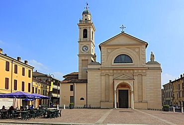 Church and church square, known from the Don Camillo and Peppone novels, Brescello, Emilia Romagna, Italy, Europe