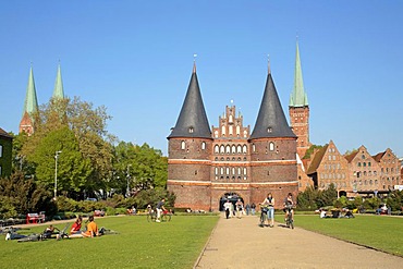 St. Mary's Church, Holsten Gate, St. Peter's Church and Salzspeicher salt storehouses, Luebeck, Schleswig-Holstein, Germany, Europe