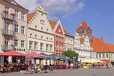 Market square and St. Marien Kirche church, Greifswald, Baltic coast, Mecklenburg-Western Pomerania, Germany, Europe