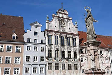 Marienbrunnen fountain, houses on the main square, the historic town hall in the middle, Landsberg am Lech, Bavaria, Germany, Europe