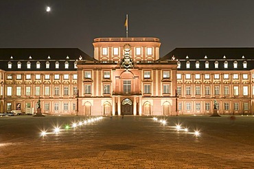 Baroque Schloss Mannheim castle in the evening, Mannheim, Baden-Wuerttemberg, Germany, Europe