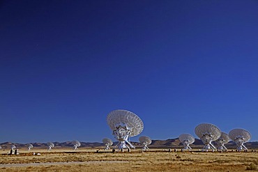 The Very Large Array radio telescope consists of 27 large dish antennas, the facility is part of the National Radio Astronomy Observatory, on the Plains of San Agustin in Datil, western New Mexico, USA