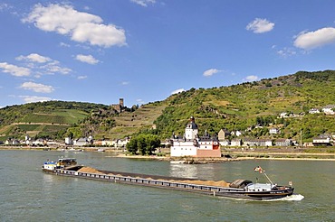 Zollburg Pfalzgrafenstein toll castle in Kaub, Burg Gutenfels castle behind, UNESCO World Heritage Oberes Mittelrheintal valley, Rhineland-Palatinate, Germany, Europe