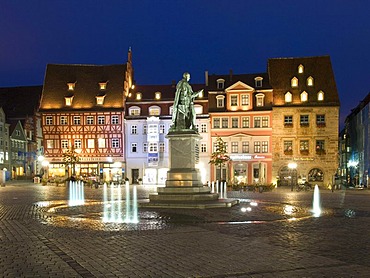 Prince Albert memorial in the market place, Coburg, Franconia, Bavaria, Germany, Europe