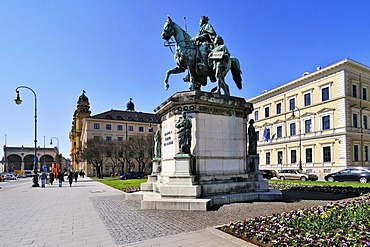 Monument to King Ludwig I, Odeonsplatz square, Munich, Bavaria, Germany, Europe