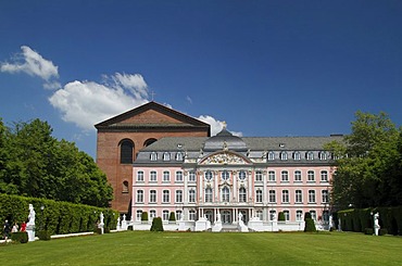 View over the Palace Gardens of the Electoral Palace in Trier, Rhineland-Palatinate, Germany, Europe