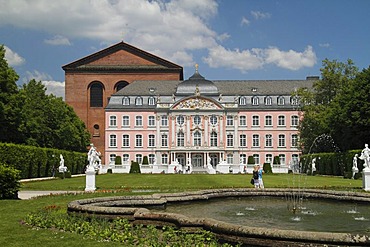 View over the Palace Gardens of the Electoral Palace in Trier, Rhineland-Palatinate, Germany, Europe