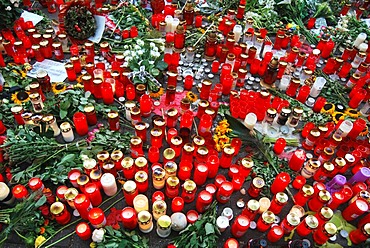 Hundreds of candles to commemorate the victims of the crowd crush at the Love Parade 2010, Duisburg, Ruhr, North Rhine-Westphalia, Germany, Europe