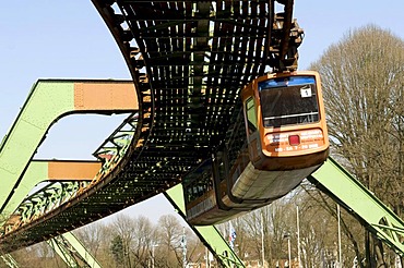 Schwebebahn, suspended monorail, Wuppertal, Bergisches Land, North Rhine-Westphalia, Germany, Europe