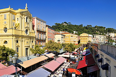 Marche aux Fleurs market and Cours Saleya, Nice, Department Alpes-Maritimes, Region Provence-Alpes-Cote d'Azur, France, Europe