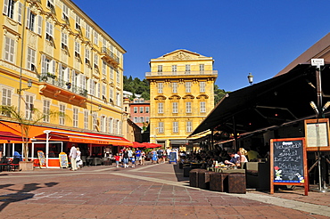 Restaurants and streetcafes at Cours Saleya, Nice, Department Alpes-Maritimes, Region Provence-Alpes-Cote d'Azur, France, Europe