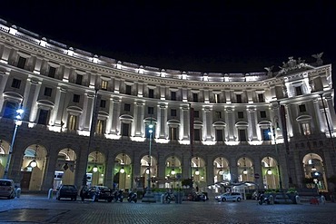 One of the two buildings that constitute the exedra, design by Gaetano Koch, Piazza della Repubblica, Piazza Esedra, Rome, Latium, Italy, Europe