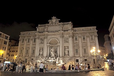 Night view of the Fontana di Trevi, main architect Nicola Salvi, Rome, Latium, Italy, Europe