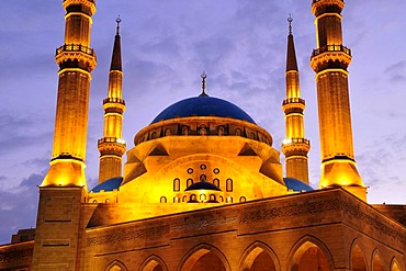 Khatem al-Anbiyaa Mosque at dusk, Beirut, Lebanon, Middle East, Orient