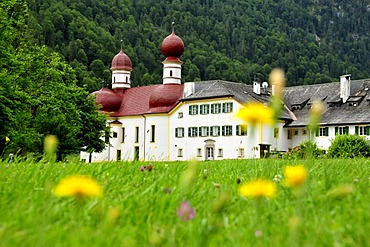 St. Bartholomae pilgrimage church, 12th century, Koenigssee lake, Nationalpark Berchtesgaden Alpine national park, Bavaria, Germany, Europe