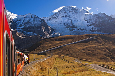 Mt Moench seen from Kleiner Scheidegg mountain pass, Bernese Oberland, canton of Bern, Switzerland, Europe