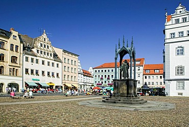 The Melanchthon Monument on the Market Square in front of the Old Town Hall, Lutherstadt Wittenberg, Saxony-Anhalt, Germany, Europe