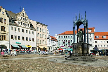 The Melanchthon Monument on the Market Square in front of the Old Town Hall, Lutherstadt Wittenberg, Saxony-Anhalt, Germany, Europe