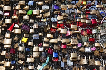 Love locks on the Hohenzollern Bruecke bridge, Cologne, North Rhine-Westphalia, Germany, Europe