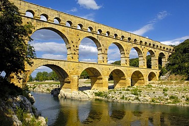 Pont du Gard, Roman aqueduct, Gard department, Provence, France, Europe