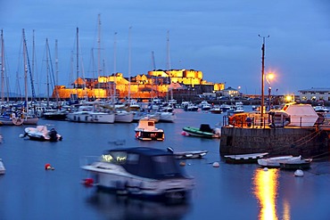 The fortress of Castle Cornet at the port, sailboats, marina, main port, St. Peter Port, Guernsey, Channel Islands, Europe