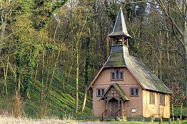 Small wooden church, Schwedenkirche church, Ralswiek, Ruegen island, Baltic Sea, Mecklenburg-Western Pomerania, Germany, Europe