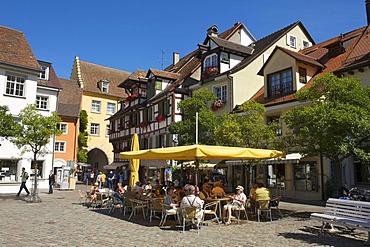 Sidewalk cafe on the Schlossplatz castle square in Meersburg, Lake Constance, Baden-Wuerttemberg, Germany, Europe