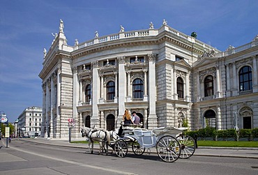 Fiaker, a Viennese horse-drawn carriage, in front of the Burgtheater or Imperial Court Theatre, Ringstrasse, Vienna, Austria, Europe