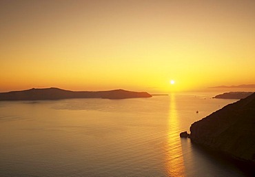 Sunset over the caldera, Santorini, Cyclades, Greece, Europe