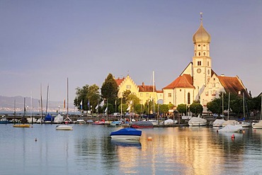 Baroque church on the peninsula of Wasserburg in the first morning light, Lake Constance, Bavaria, Germany, Europe