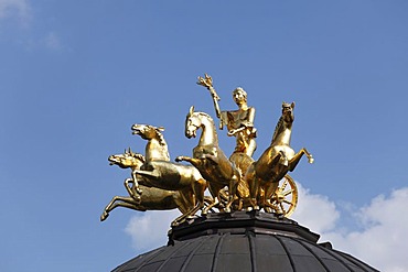 Solar chariot on the roof of the Sonnentempel sun temple, Neues Schloss castle, Eremitage, Bayreuth, Upper Franconia, Franconia, Bavaria, Germany, Europe