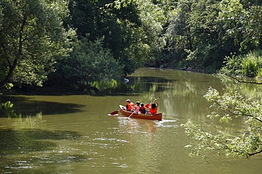 Canoe on the Altmuehl river, Altendorf, Altmuehltal region, Upper Bavaria, Bavaria, Germany, Europe