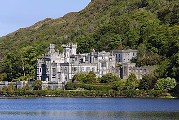 Kylemore Abbey, Connemara, County Galway, Republic of Ireland, Europe