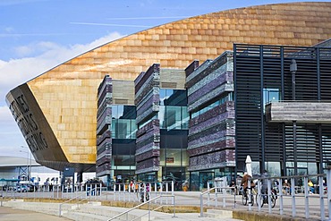 Wales Millennium Centre or Canolfan Mileniwm Cymru, from Roald Dahl Plass, public plaza, Cardiff Bay, Cardiff, Caerdydd, Wales, United Kingdom, Europe