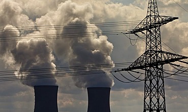 Cooling towers of the E.ON nuclear power plant, Grafenrheinfeld, Schweinfurt, Bavaria, Germany, Europe