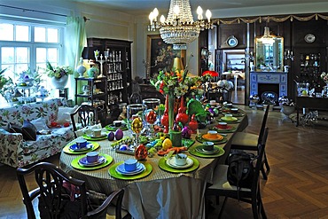 Sales room with Easter table decorations in a villa, Villa & Ambiente, Im Weller 28, Nuremberg, Middle Franconia, Bavaria Germany, Europe