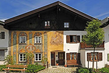 Lueftlmalerei traditional mural, 1764, by Franz Karner, on an old farmhouse, Im Gries, Goethestrasse 28, Mittenwald, Upper Bavaria, Bavaria, Germany, Europe