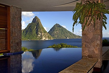 Infinity pool in suite, Pitons mountains, Jade Mountain luxury hotel, Saint Lucia, Windward Islands, Lesser Antilles, Caribbean, Caribbean Sea