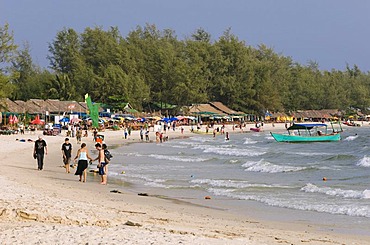 Sandy beach, Ochheuteal Beach, Sihanoukville, Cambodia, Indochina, Southeast Asia