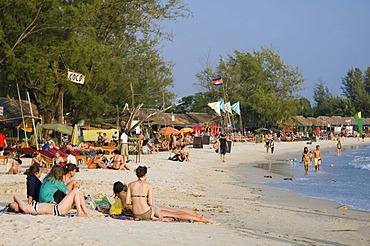 Tourists on the beach, Ochheuteal Beach, Sihanoukville, Cambodia, Indochina, Southeast Asia