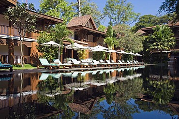 Swimming pool in a luxury hotel, La Residence de Angkor, Siem Reap, Cambodia, Indochina, Southeast Asia, Asia