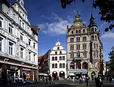 Haus zur Sonne building, Haus zur Rose building and Haus zum Goldenen Stern building on Kohlmarkt square, Braunschweig, Brunswick, Lower Saxony, Germany, Europe