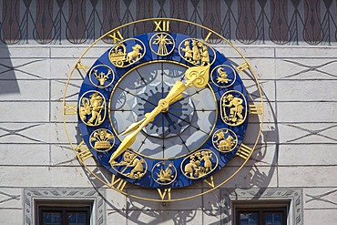 Clock, Old Town Hall, Marienplatz, Altstadt-Lehel district, Munich, Bavaria, Germany, Europe