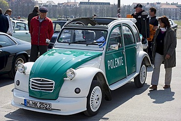 2 VC Citroen, deux chevaux, classic car show, Theresienwiese area in Munich, Bavaria, Germany, Europe