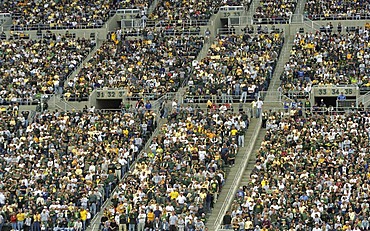 Spectators at the Autzen Stadium, Oregon Ducks, University of Oregon, Eugene, Oregon, USA