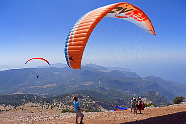 Paragliding from Mt Baba Dagi to Oludeniz or Olu Deniz Bay near Fethiye, west coast, Turkey, Asia