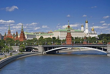 View of Bolshoy Kamenny Most stone bridge and Moscow Kremlin, Moscow, Russia