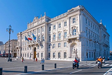 Piazza dell Unita d'Italia, Triest, Italy, Europe