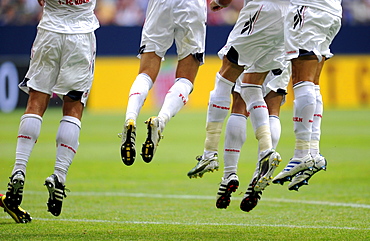 Cologne players jumping during free kick whilst standing in a wall, Liga total Cup 2010, League total Cup, match for third place between Hamburger SV and FC Koeln, end result Hamburg 3, Cologne 0, Schalke's Veltins-Arena, Gelsenkirchen, North Rhine-Westph